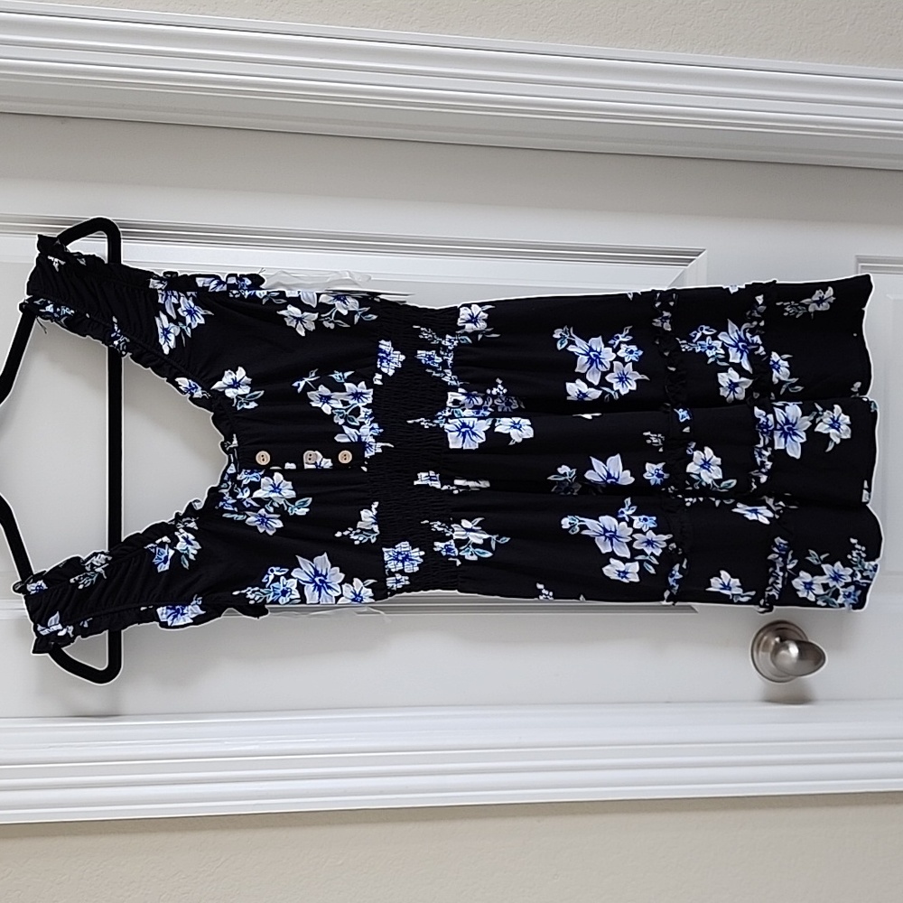 NB Ruffle Dress - Picture 7 of 10